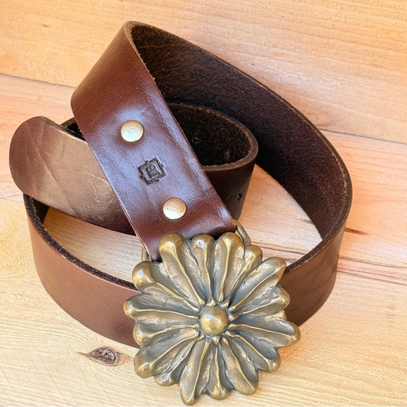 Jb Accessories - Y2K Boho Leather Belt w/ Chunky Brass Flower Buckle – Fits 30